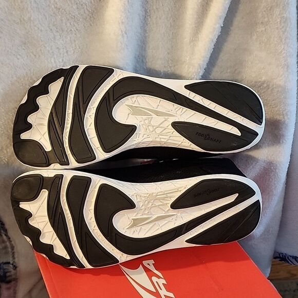 Altra M Escalante 2.5 size 11.5 - Picture 6 of 7